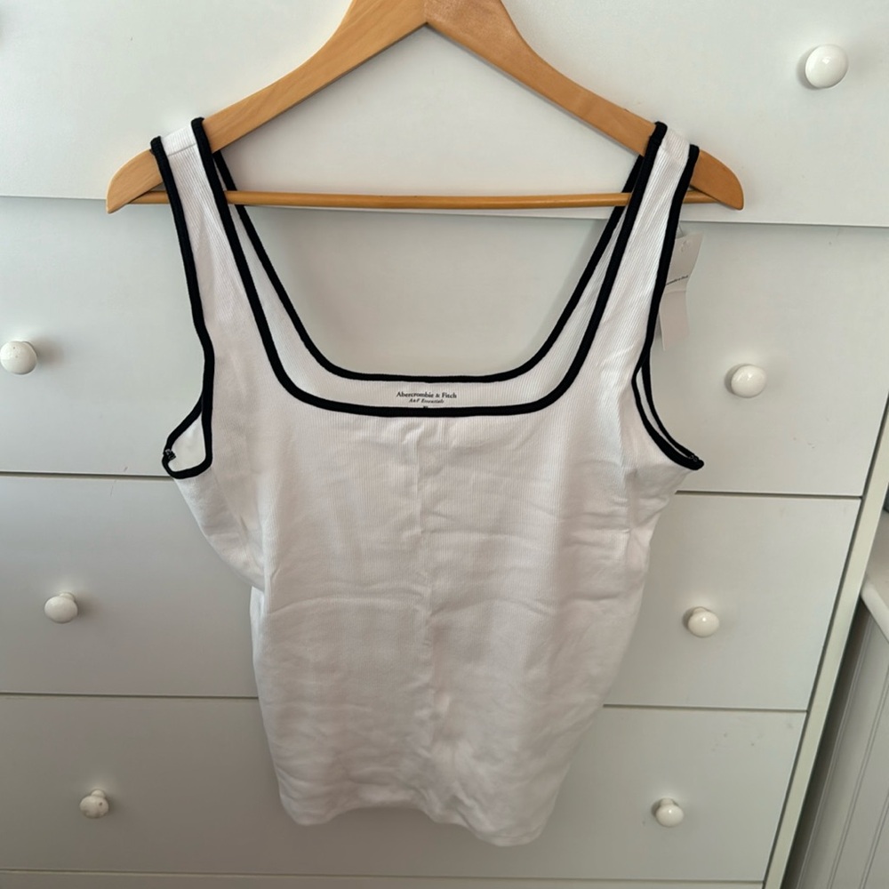 NWT ABERCROMBIE SQUARE NECK TANK TOP